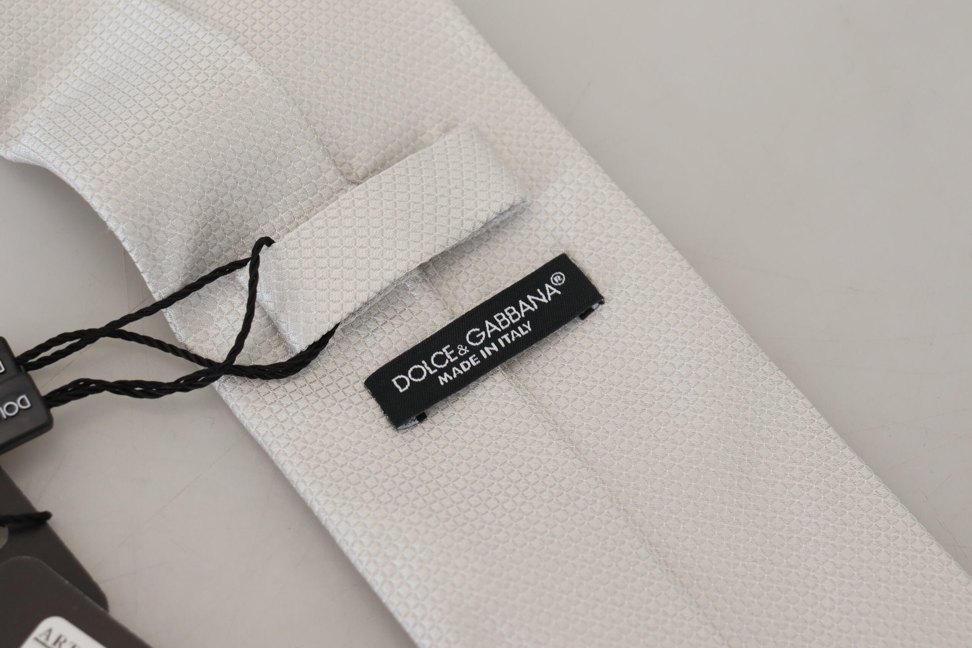 Elegant Off White Silk Tie