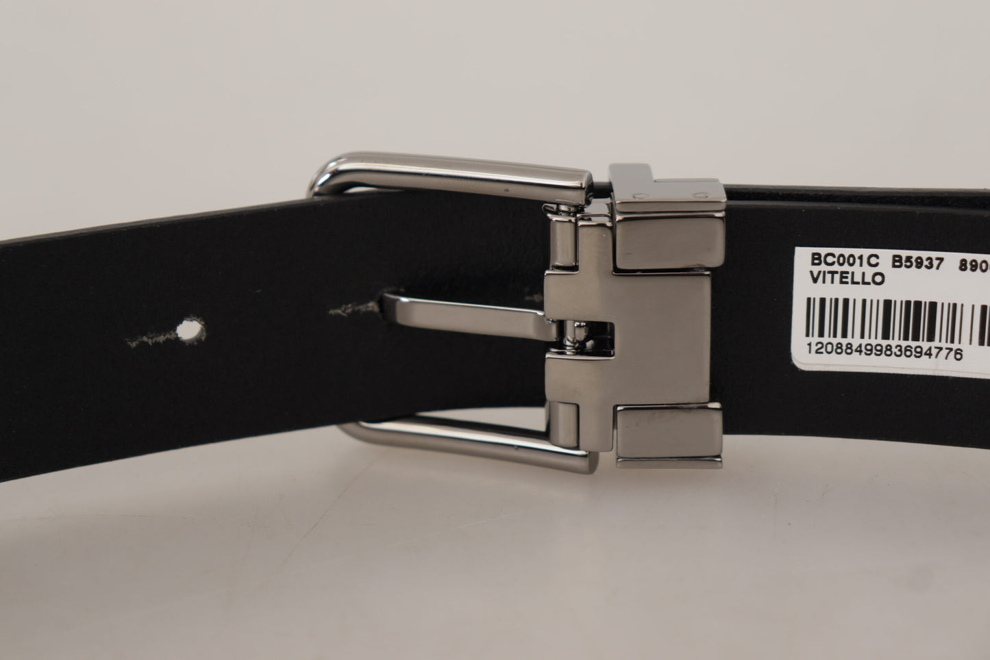 Elegant Black Leather Belt with Metal Buckle