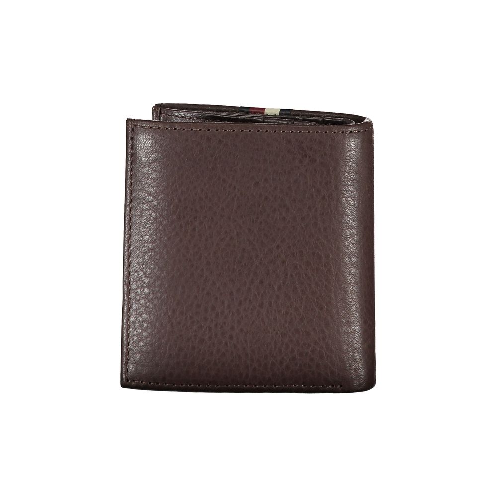 Elegant Brown Leather Bi-Fold Wallet