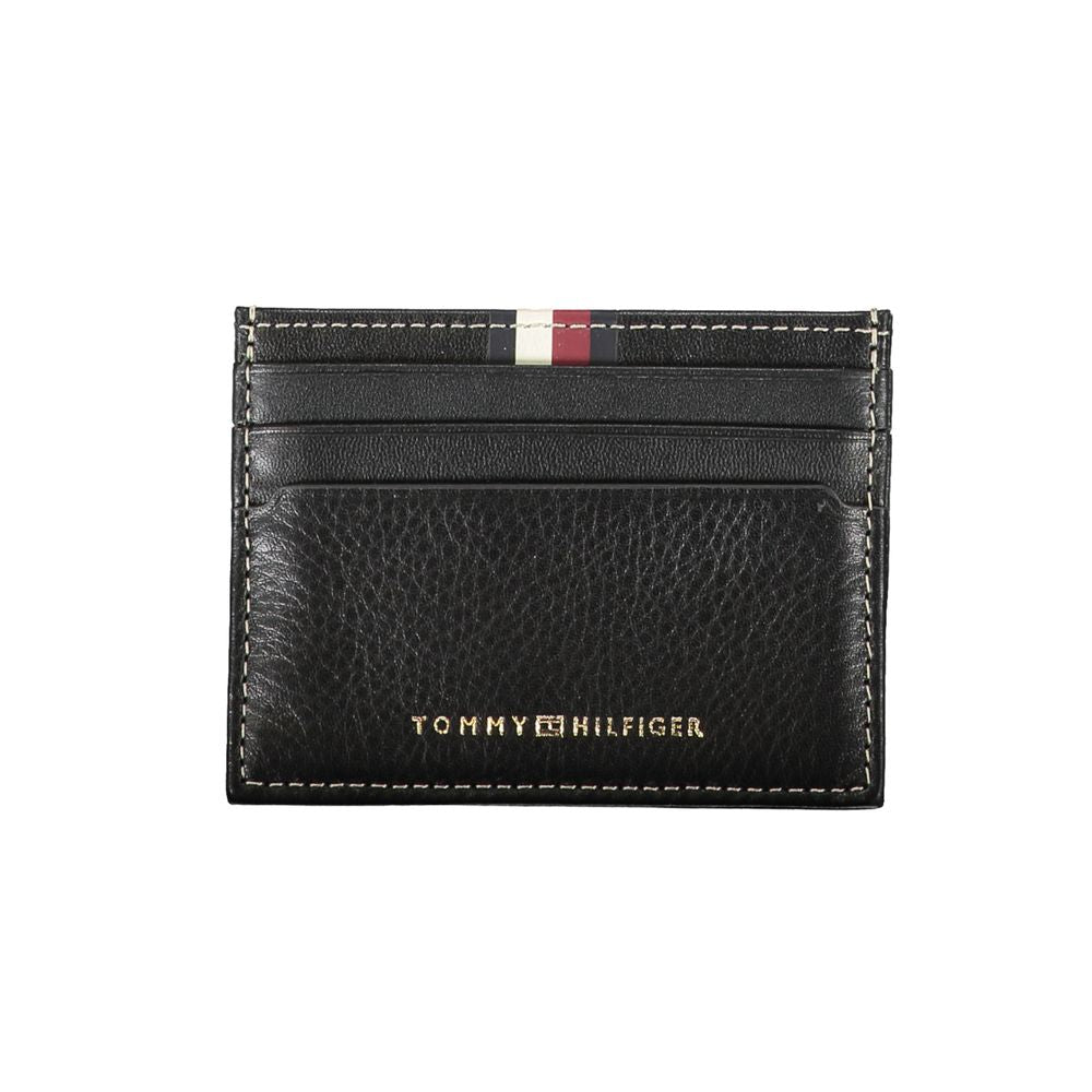 Sleek Black Leather Card Holder with Contrast Detail