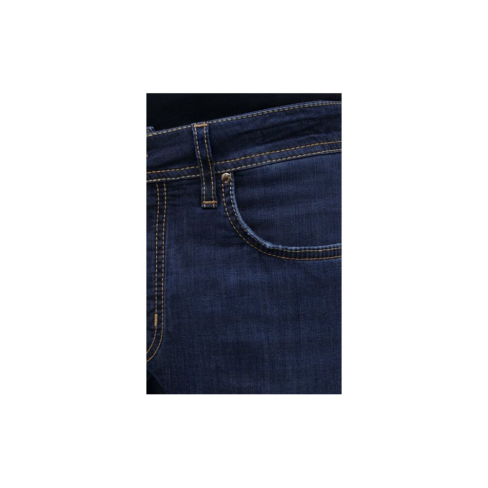 Sleek Bard Jeans for the Modern Man