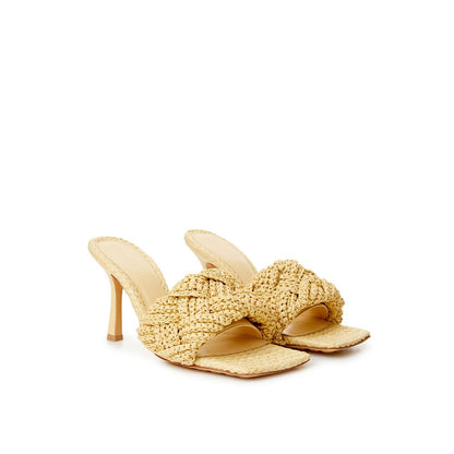 Beige Raffia Sandals for Elegant Summer Days