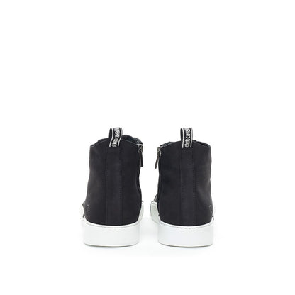 Elegant Suede Sneakers in Chic Black