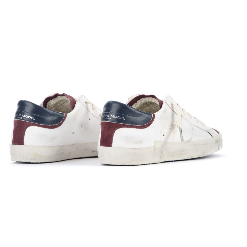 Elegant Leather Sneakers with Suede Accents