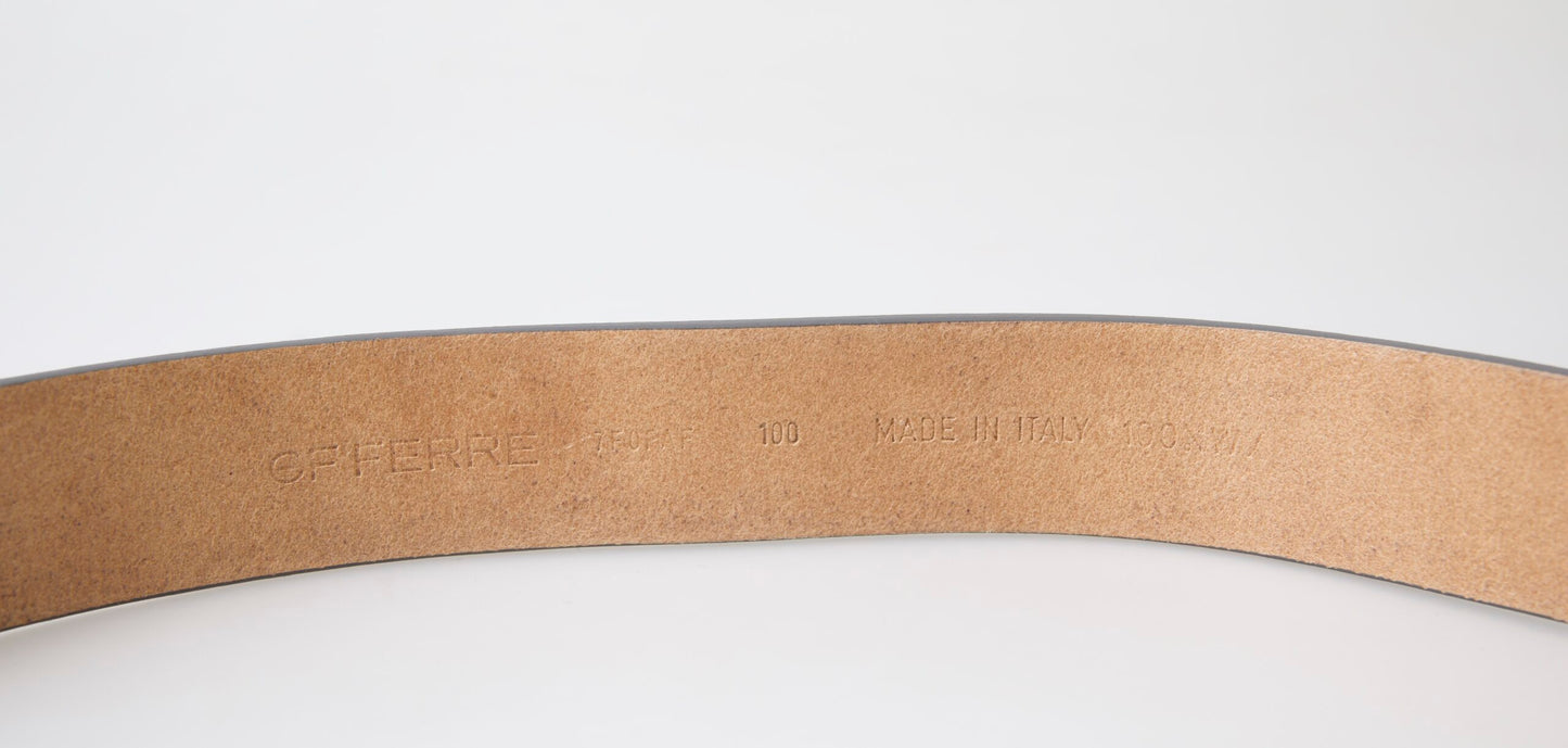 Elegant Leather Fashion Belt with Engraved Buckle